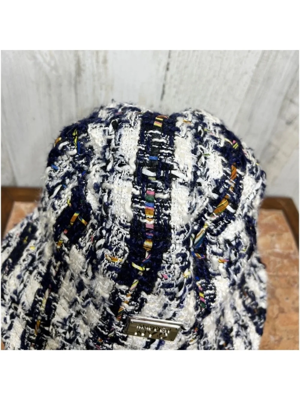 Madden NYC tone home downward